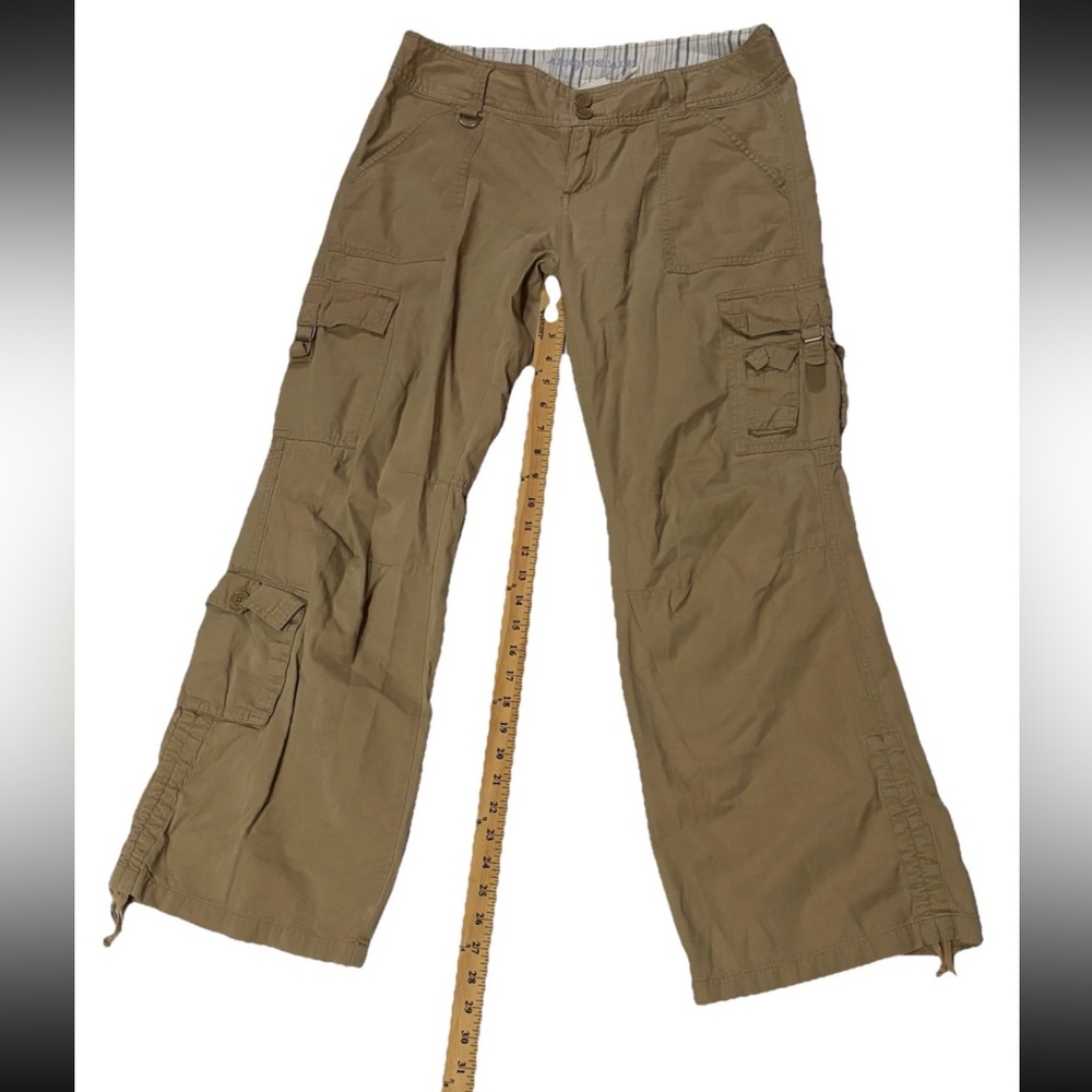 Aeropostale Y2K Low Rose Flair Leg Multi Pocket Utility Cargo Pants Woman’s Sz.7